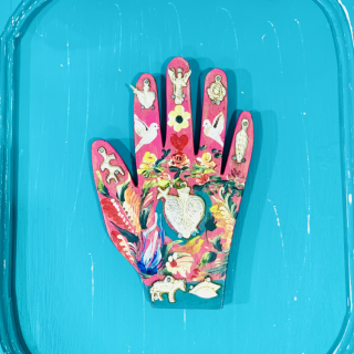 Mano in Legno con Milagros